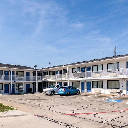 Haltom City Motel 6 Fort Worth North المظهر الخارجي الصورة