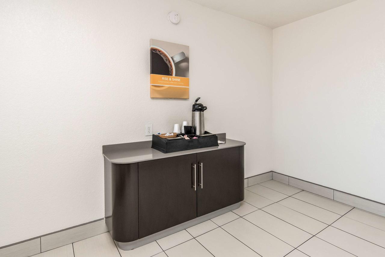 Haltom City Motel 6 Fort Worth North المظهر الخارجي الصورة
