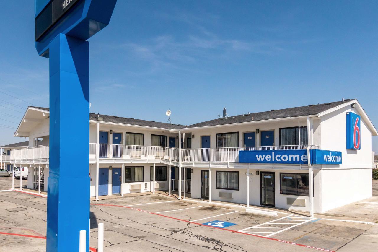 Haltom City Motel 6 Fort Worth North المظهر الخارجي الصورة