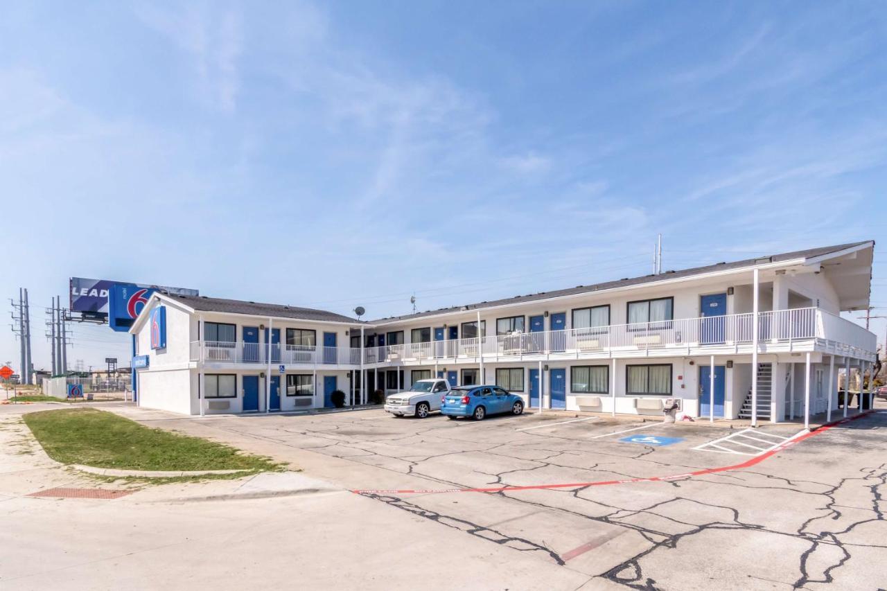 Haltom City Motel 6 Fort Worth North المظهر الخارجي الصورة