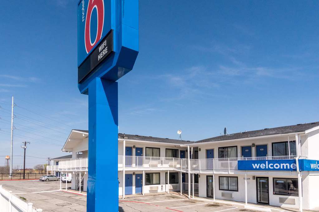 Haltom City Motel 6 Fort Worth North المظهر الخارجي الصورة